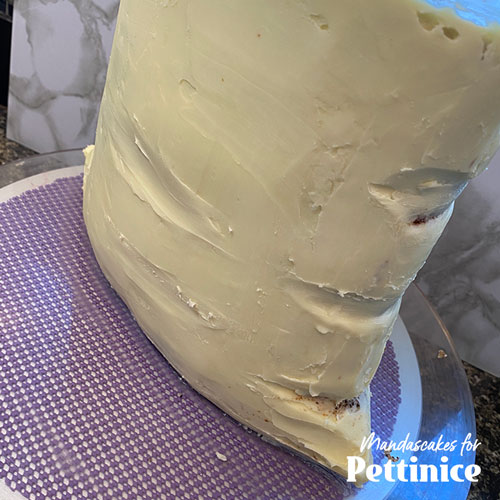 I gouged out some creases from the sides to create a slouched look.